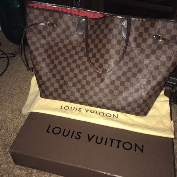 Louis Vuitton Handbags - Authentic Louis Vuitton Neverfull Tote - GM